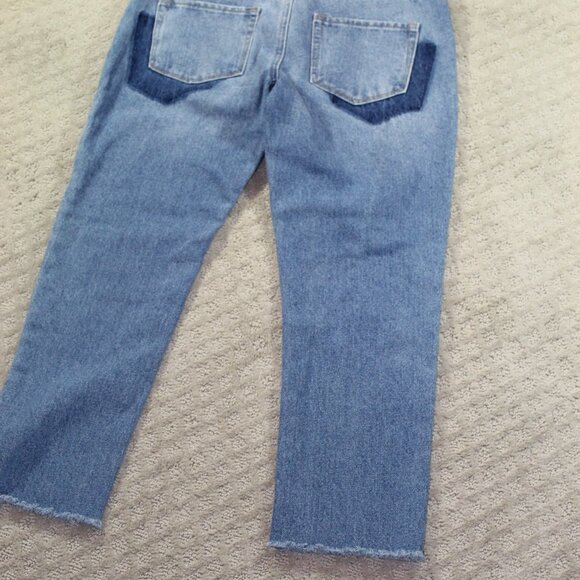Vintage Forever 21 High Waist "Moved Pocket" Raw Hem Cropped Blue Jeans - Picture 2 of 6